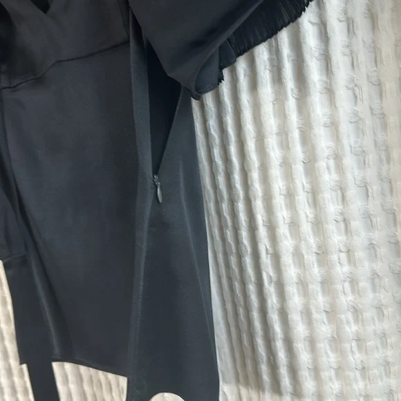 BCBG silk wrap blouse black - Picture 6 of 7